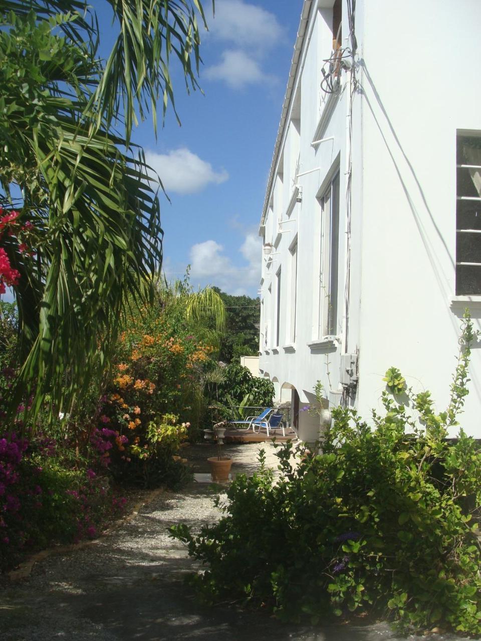 Coral Lane Beach Apartments เซนต์เจมส์ ภายนอก รูปภาพ